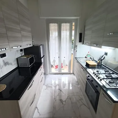 Lägenhet La Casa Di Lila - Con Giardino E Posto Auto Coperto Rapallo