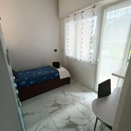 La Casa Di Lila - Con Giardino E Posto Auto Coperto Lägenhet *