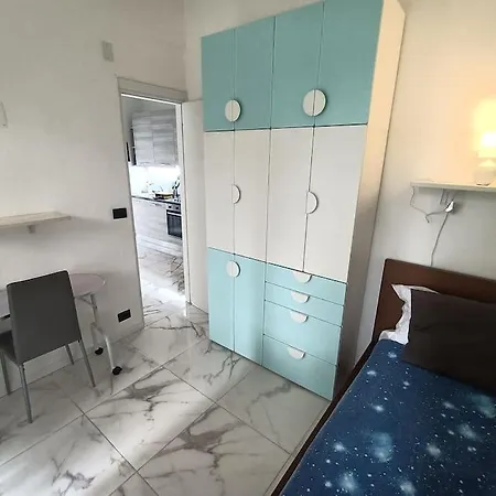 Lägenhet La Casa Di Lila - Con Giardino E Posto Auto Coperto *