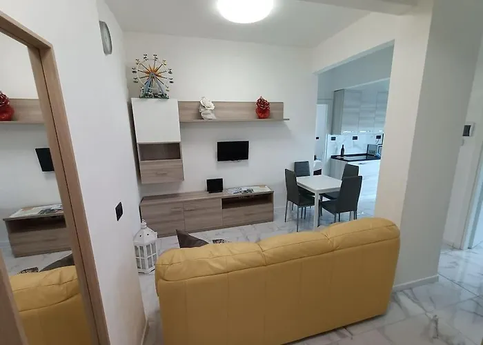 Apartman La Casa Di Lila - Con Giardino E Posto Auto Coperto *